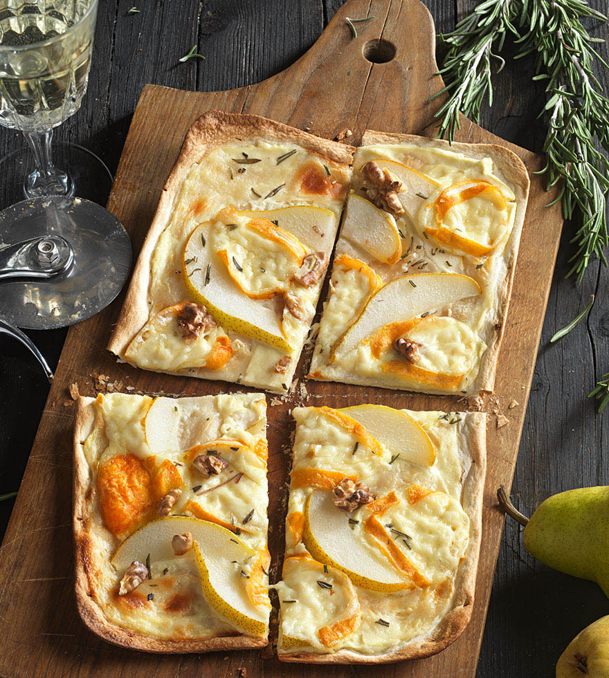 Flammkuchen mit Rotschmierkäse und Birne | Tante Fanny