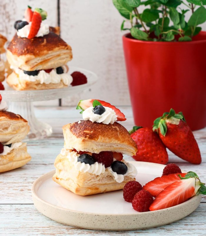 Rezept Blätterteigschnitten mit Beeren Tante Fanny