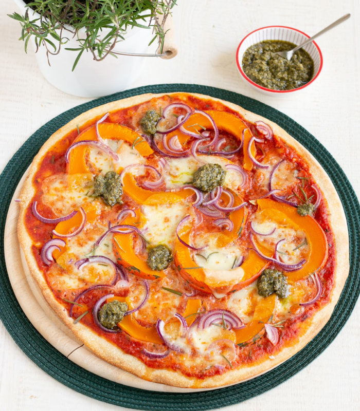 Vegetarische Kürbispizza