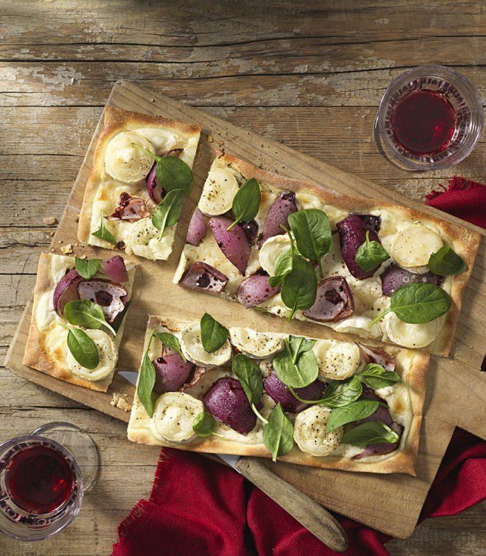 Flammkuchen mit Balsamico & Ziegenkäse