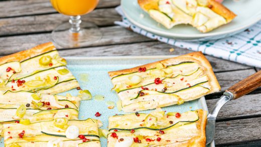 Zucchini Flammkuchen - einfaches Rezept