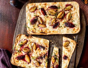Zwetschken Flammkuchen